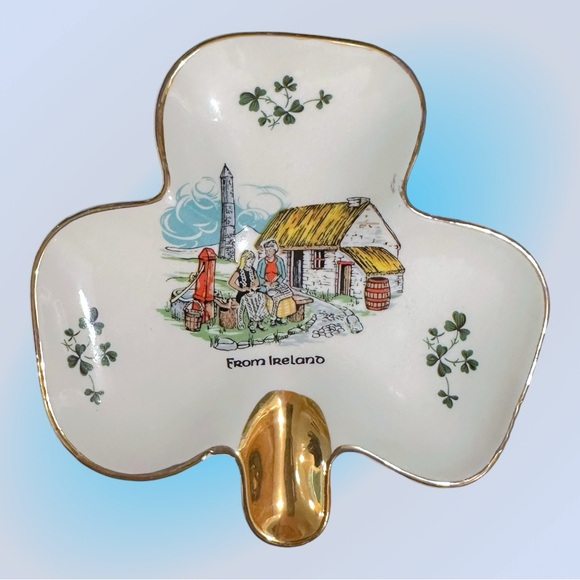 Vintage Carrigaline Pottery 3 Leaf Clover Trinket Candy Dish Ashtray - Picture 1 of 6